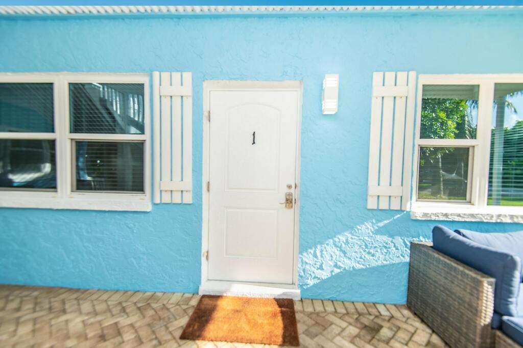 Pierce - 2bd,2ba Tropical Surfside Retreat