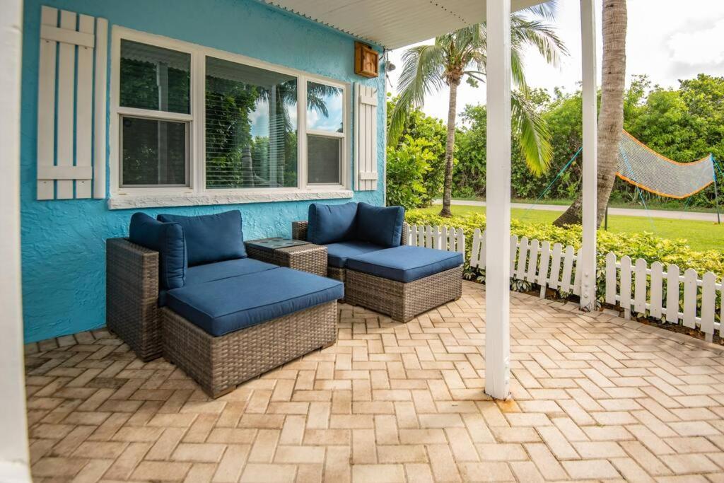 Pierce - 2bd,2ba Tropical Surfside Retreat Villa
