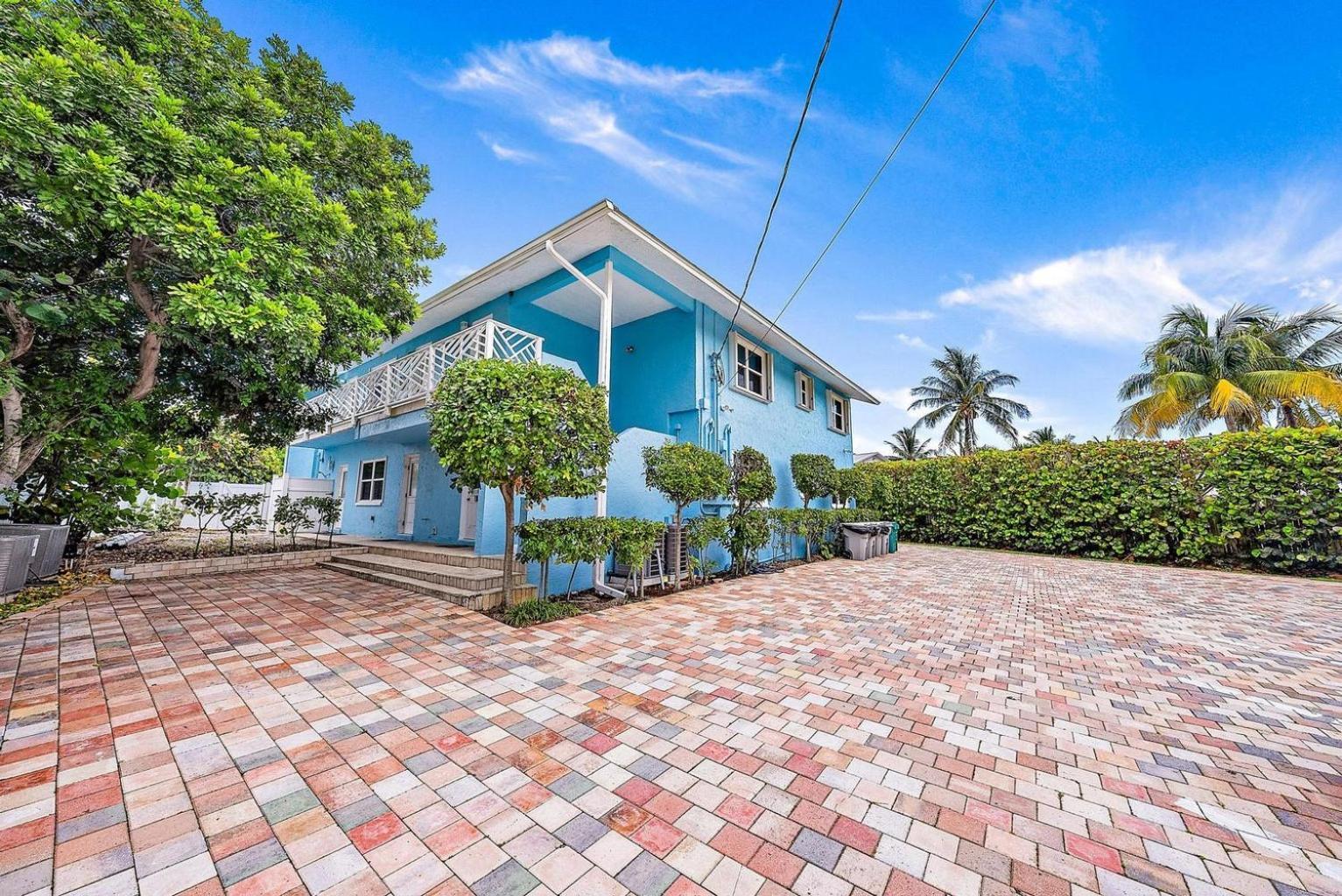 Pierce - 2bd,2ba Tropical Surfside Retreat Villa